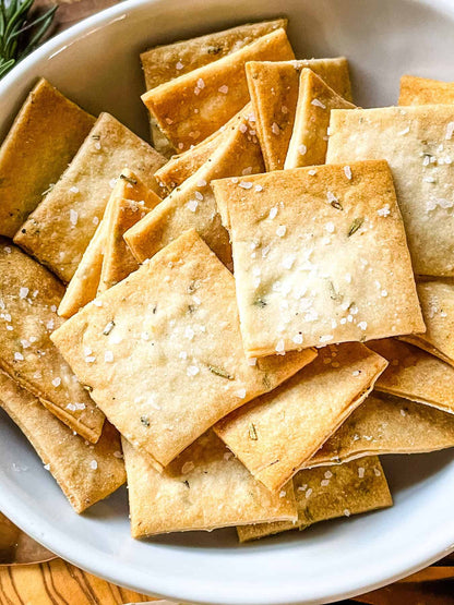 Sourdough Butter and Herbs Crackers