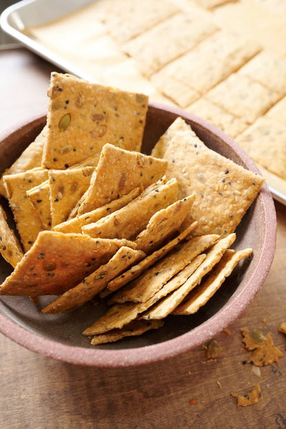 Sourdough Butter and Herbs Crackers